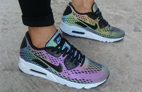 Nike Air Max 90 Ultra Moire Holographic 